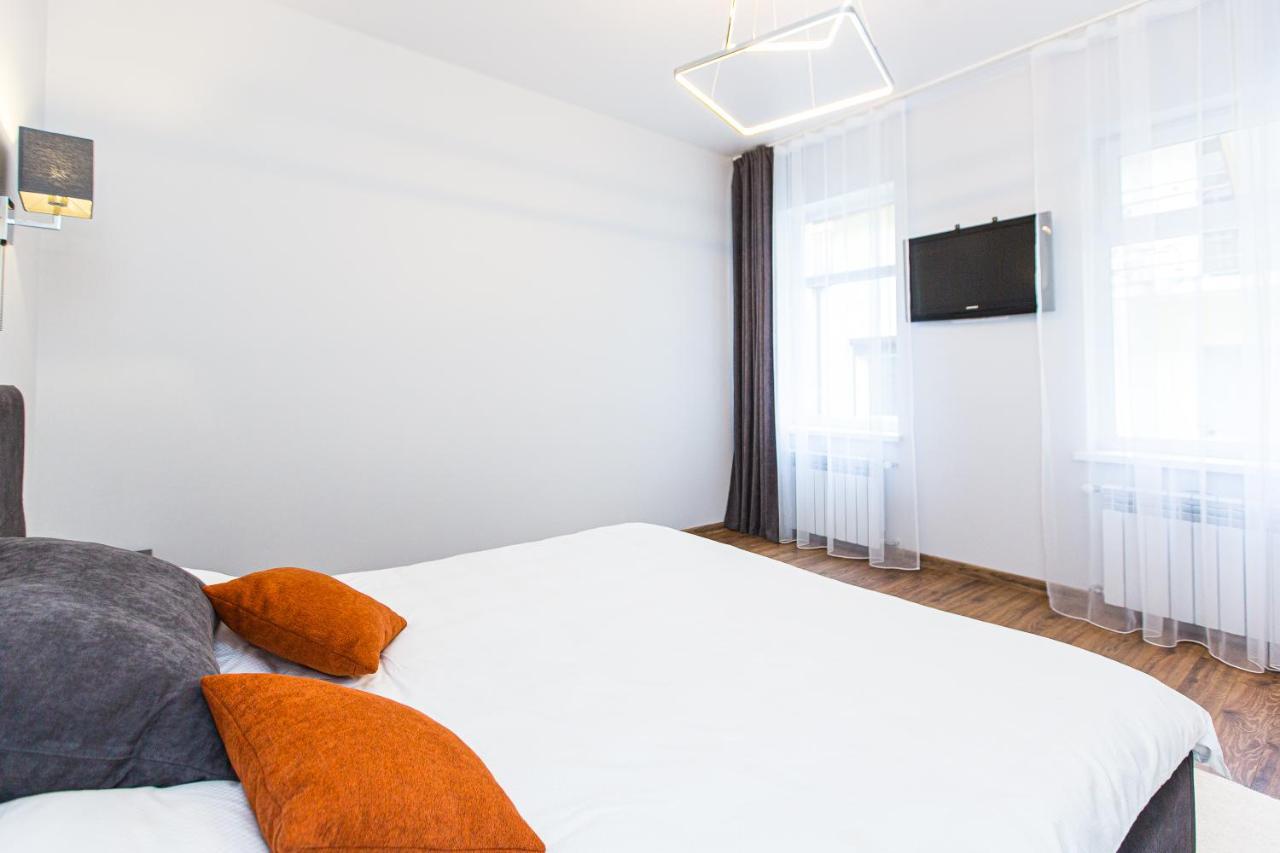 3 Vodna Apartment Lviv Eksteriør billede