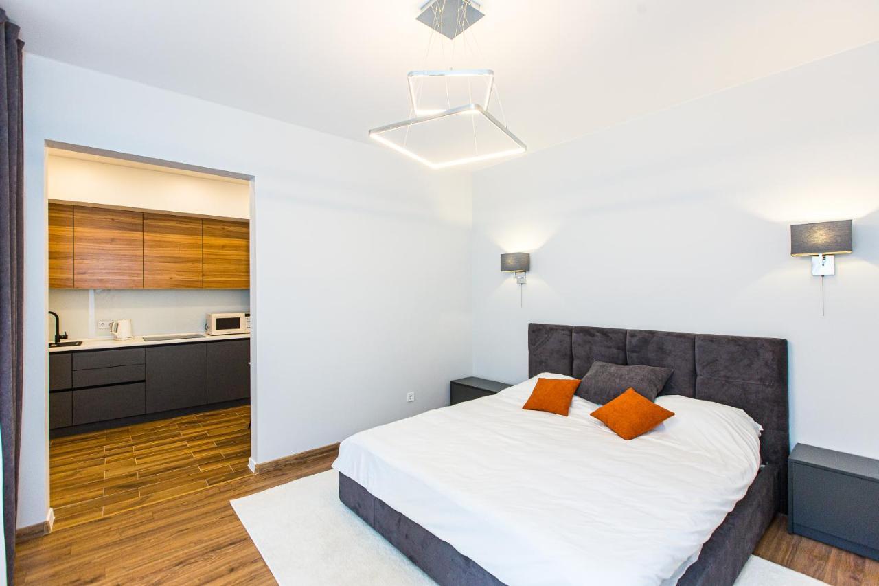 3 Vodna Apartment Lviv Eksteriør billede