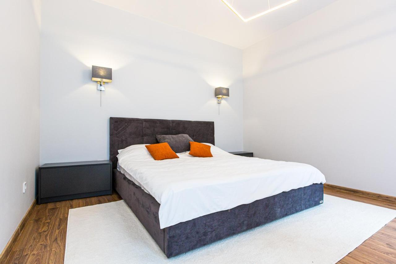 3 Vodna Apartment Lviv Eksteriør billede